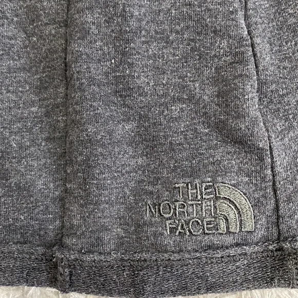 The Northface Womens Jacket - Picture 3 of 6